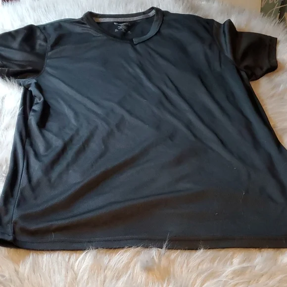 T-shirt - Picture 1 of 1